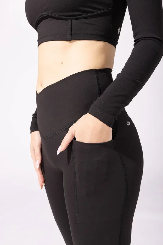 crisscross-hourglass-bell-bottom-with-pockets-soft-touch-black