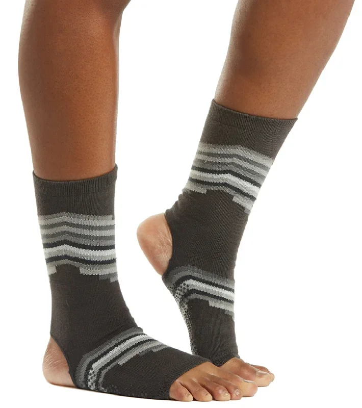 Gaiam Grippy Yoga Ankle Socks Smokey Grey