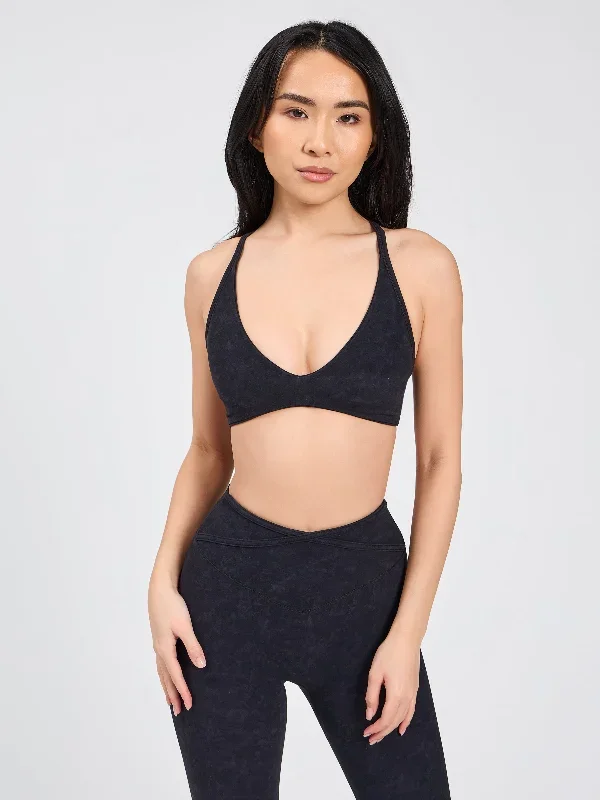 girlfriend-sports-bra-onyx-black-black-mineral-wash