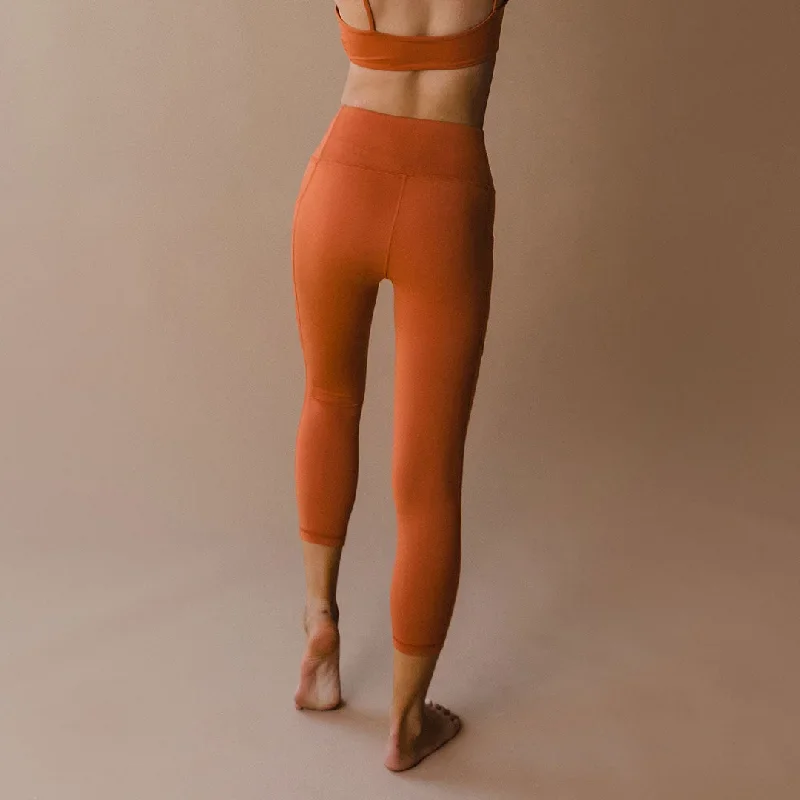 intention-flow-3-4-leggings-rust