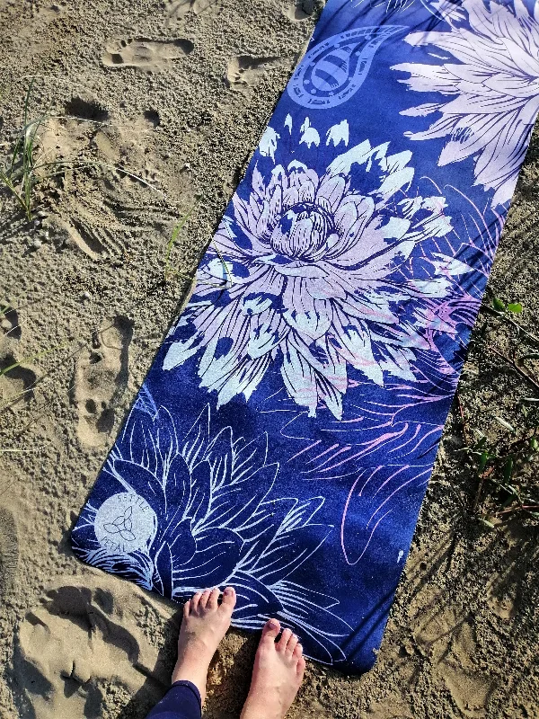 Midnight Flora Yoga Mat