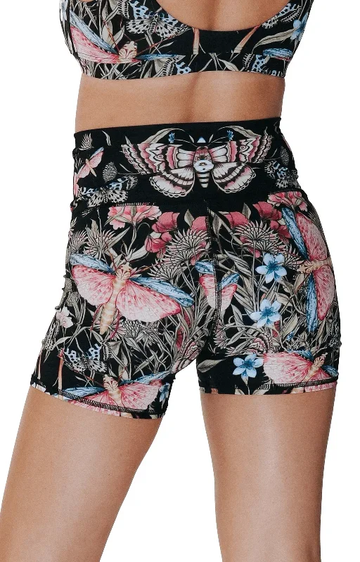 movement-short-in-pretty-in-black