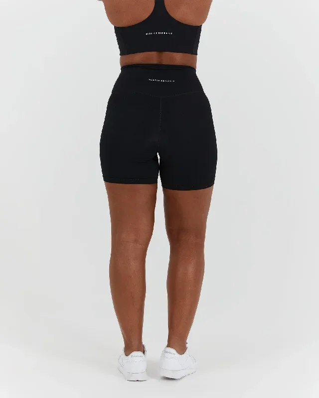 sculpt-biker-shorts-black