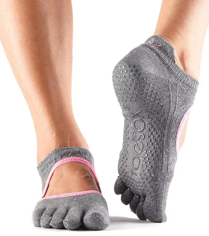 Toesox Bellarina Full-Toe Yoga Grip Socks Pepper