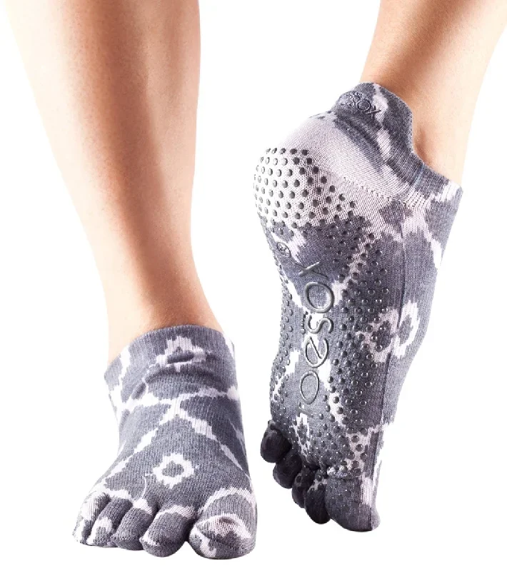 Toesox Low Rise Full-Toe Yoga Grip Socks Haze