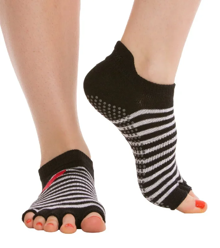 Toesox Low Rise Half-Toe Yoga Grip Socks Valentine