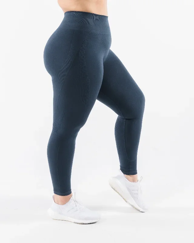 womens-amplify-contour-legging-trusted-blue