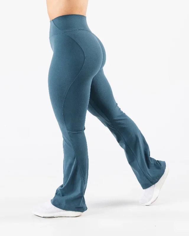 womens-aura-flared-pant-glacial-lake